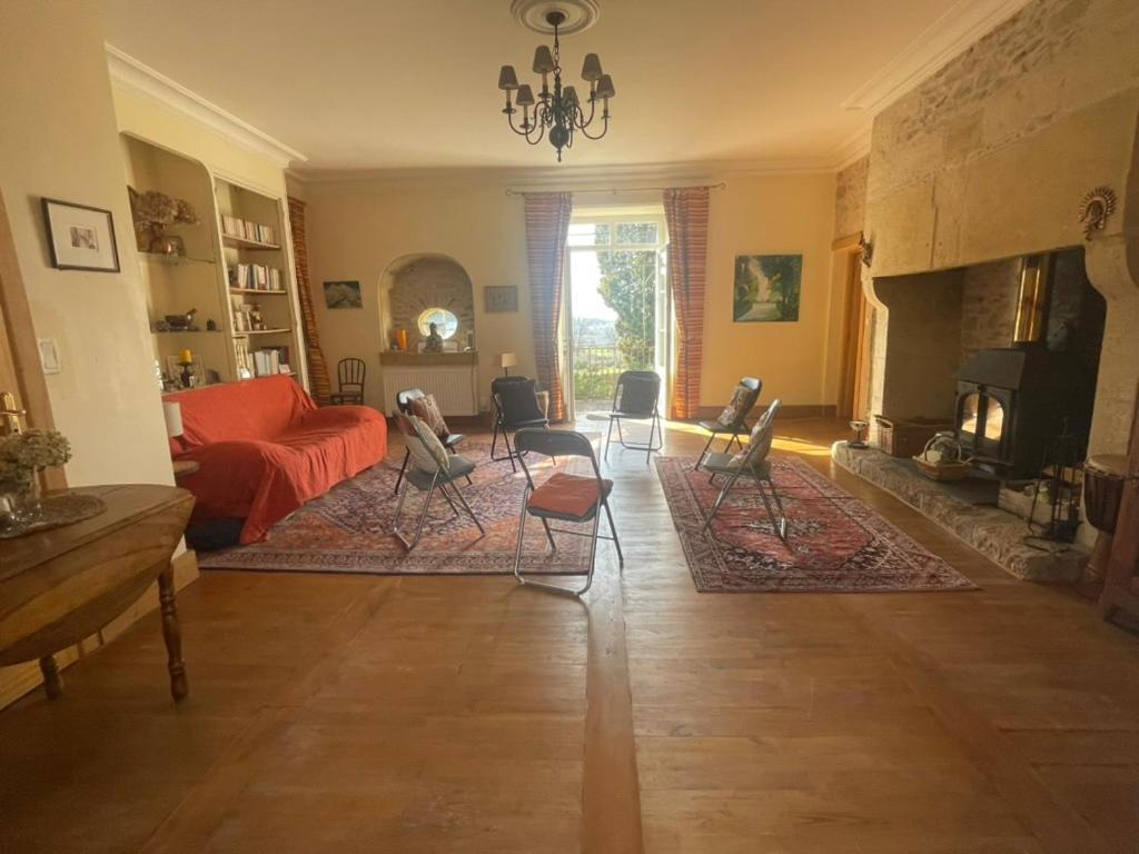 Maison De La Source Génis Extérieur photo